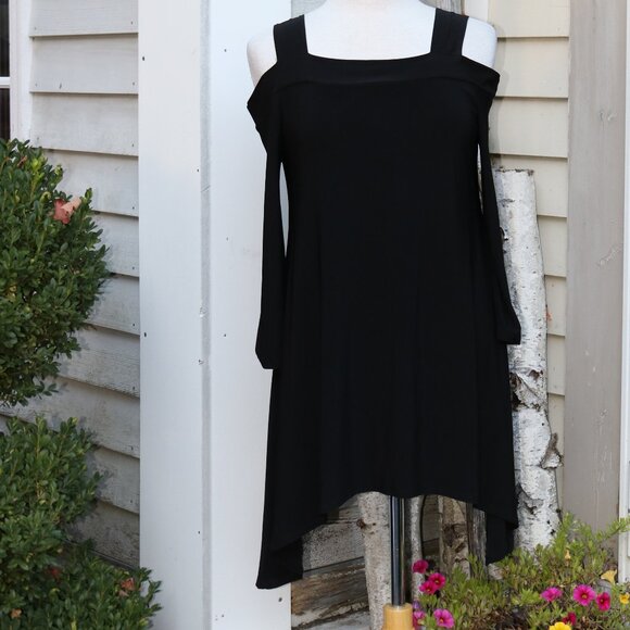 Clara Sun Woo Open Cold Shoulder Shark Bite Hem Knit Long Sleeve Tunic Sz SMALL - Picture 2 of 7